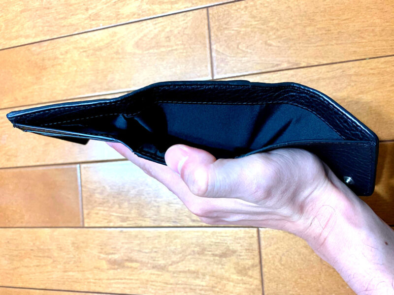 小さいけど使いやすいと評判「マルジェラ3つ折り財布」メンズにもおすすめ