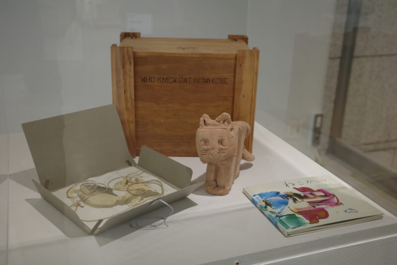 東京都現代美術館で開催中の「岡﨑乾二郎 而今而後 ジコンジゴ」展に行った感想。チケットなどの概要、所要時間に混雑状況、グッズなど
