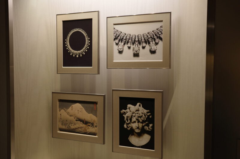 国立新美術館で開催「ブルガリ カレイドス 色彩・文化・技巧」に行った感想。チケットやアクセス、混雑状況や所要時間、グッズなど