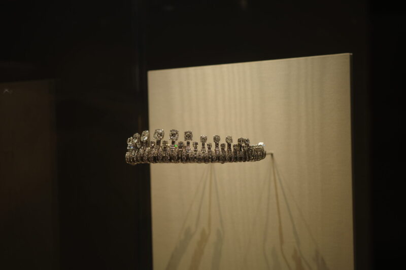 国立新美術館で開催「ブルガリ カレイドス 色彩・文化・技巧」に行った感想。チケットやアクセス、混雑状況や所要時間、グッズなど