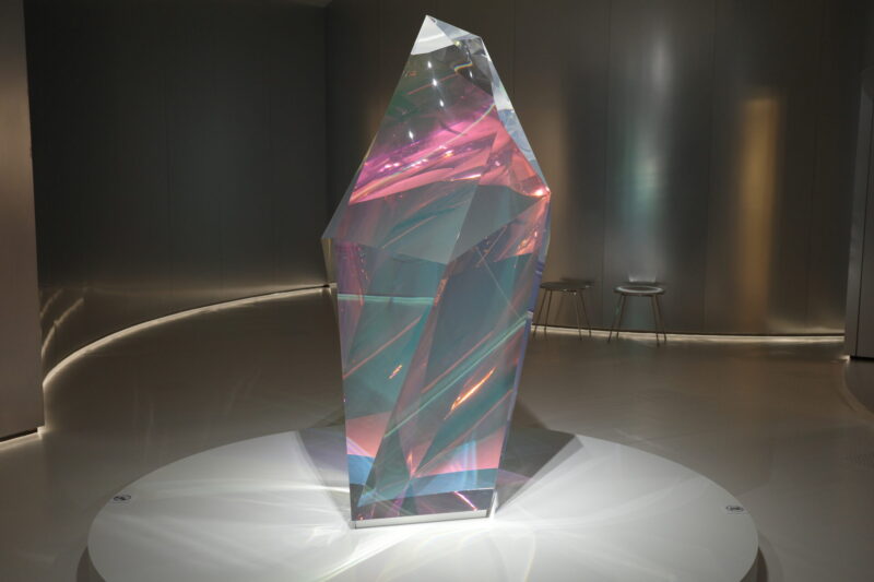国立新美術館で開催「ブルガリ カレイドス 色彩・文化・技巧」に行った感想。チケットやアクセス、混雑状況や所要時間、グッズなど