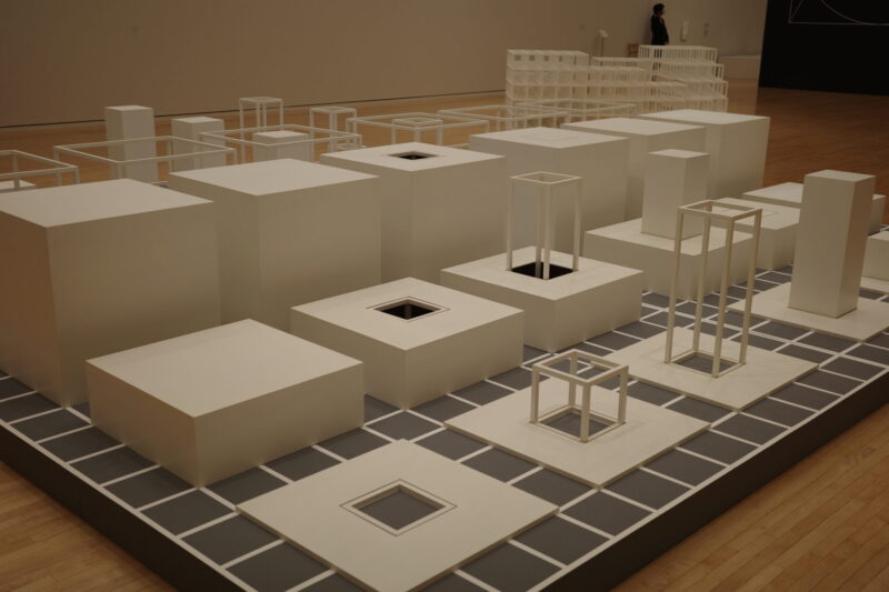 東京都現代美術館で開催「ソル・ルウィット オープン・ストラクチャー」展に行った感想。所要時間や混雑状況など