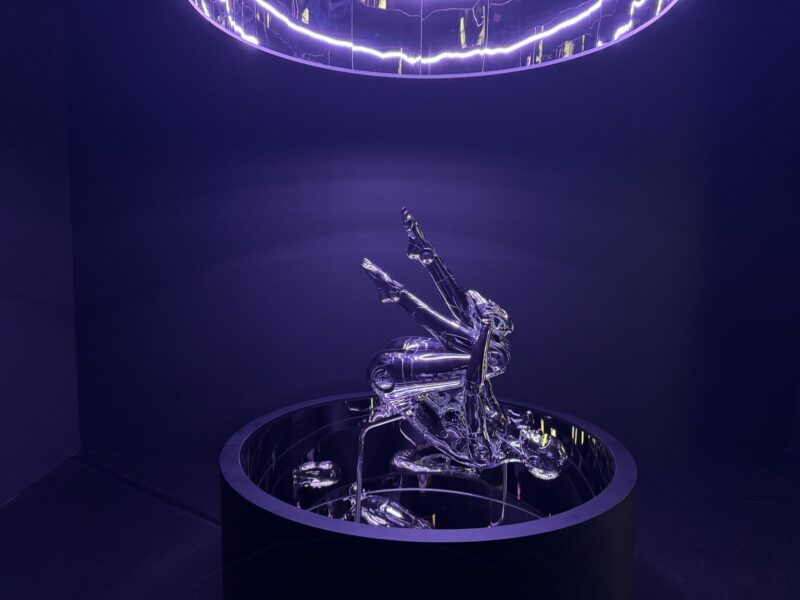 空山基展「SORAYAMA 光・透明・反射 -TOKYO-」レポ|見どころ・混雑・グッズ・所要時間を徹底解説【CREATIVE MUSEUM TOKYO】