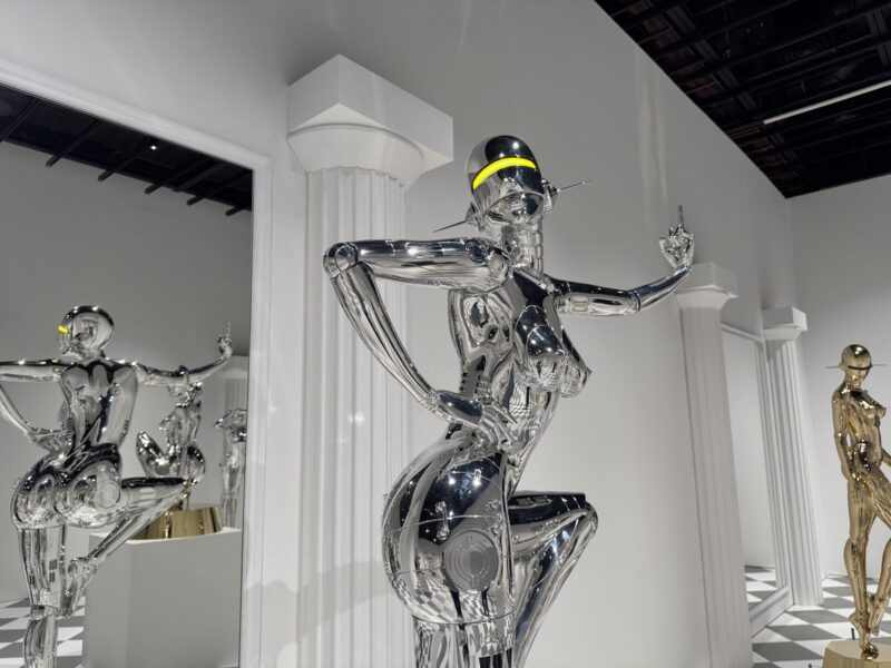 空山基展「SORAYAMA 光・透明・反射 -TOKYO-」レポ|見どころ・混雑・グッズ・所要時間を徹底解説【CREATIVE MUSEUM TOKYO】