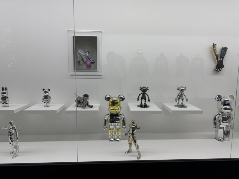 空山基展「SORAYAMA 光・透明・反射 -TOKYO-」レポ|見どころ・混雑・グッズ・所要時間を徹底解説【CREATIVE MUSEUM TOKYO】